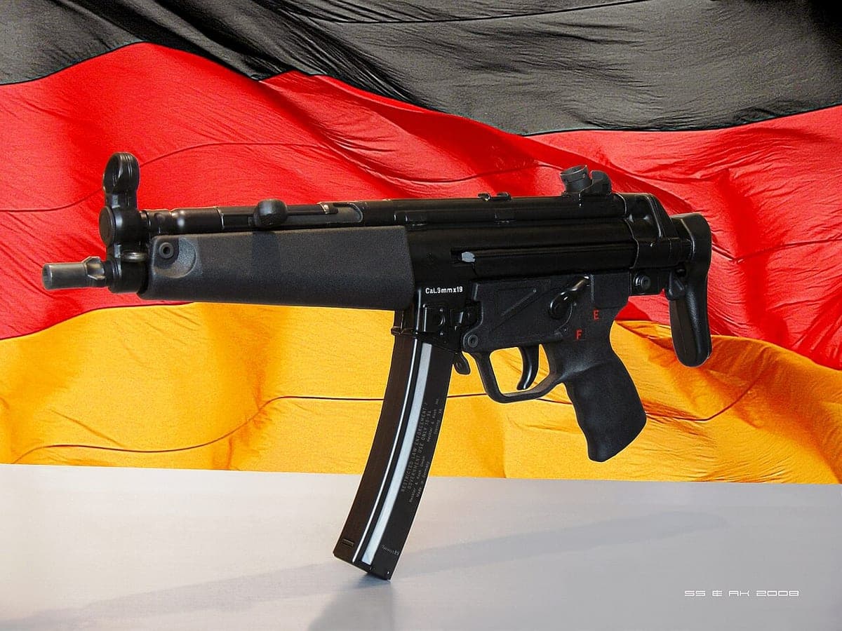 Heckler & Koch MP5/40 (model photo)