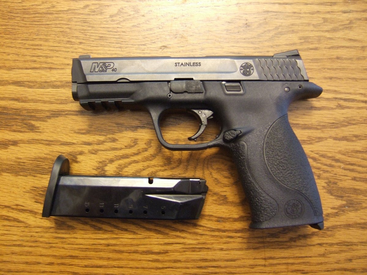 Smith & Wesson M&P40 (generation not stated) (model photo)